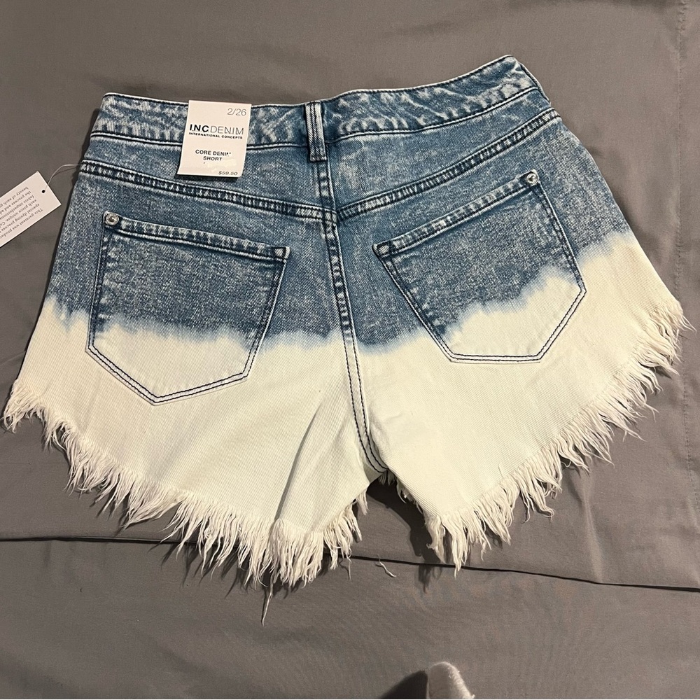 Stylish Blue and White Denim Shorts High-Rise 
Sz 2/26 - Picture 2 of 6